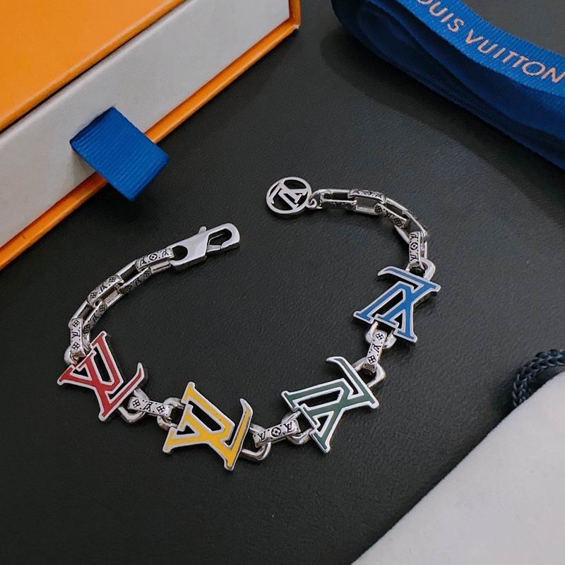 LV Bracelet 02lyr79